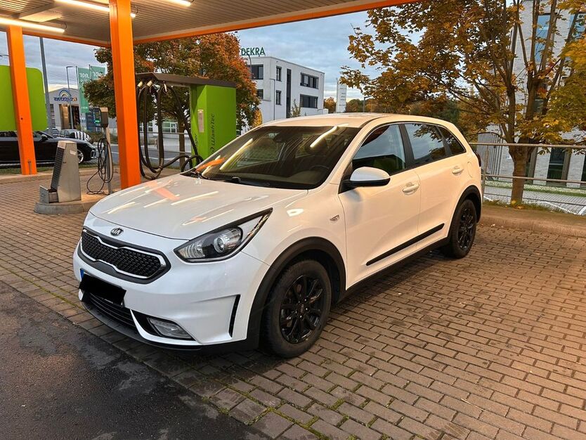 Kia Niro 83.235 km 13.900 € Petersberg 36100
