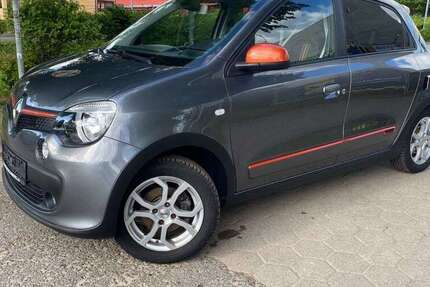 Renault Twingo 24.000 km 10.990 € Hamburg 22179