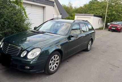 Mercedes-Benz E 280 246.000 km 3.750 &euro; Duisburg 47228