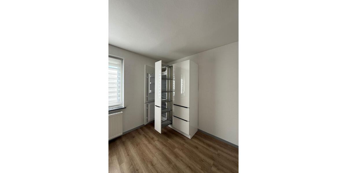 Einfamilienhaus Bebra - 5 Zimmer, 140 m&sup2;, 1.200&euro; | Angebot:26183188