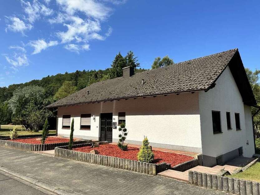 Haus zum Kaufen in Landstuhl 389.000 € 245.73 m²