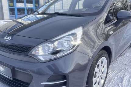 Kia Rio 79.000 km 8.490 &euro; Essingen 73457
