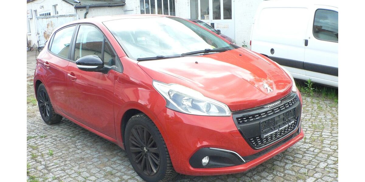Peugeot 208 113.632 km 5.900 &euro; Frankfurt Oder 15234
