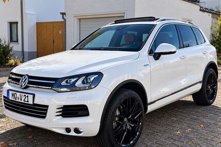 VW Touareg 202.000 km 16.199 &euro; Leuna 06237