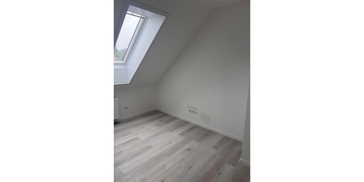 Dachgeschoßwohnung Bremerhaven Wulsdorf - 2.5 Zimmer, 54 m&sup2;, 119.000&euro; | Angebot:27413750