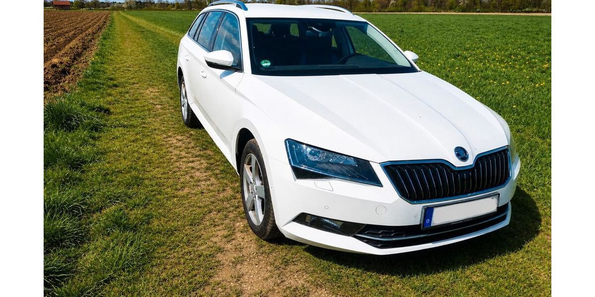 Skoda Superb 152.000 km 17.400 &euro; Riemerling 85521