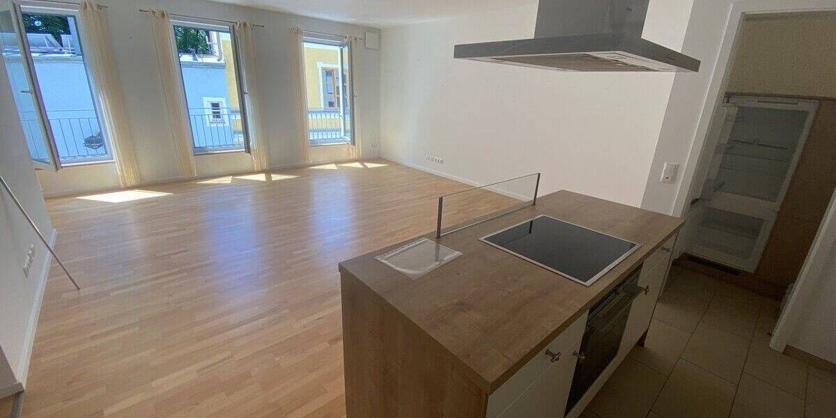 Etagenwohnung Schrobenhausen - 3 Zimmer, 88 m&sup2;, 1.050&euro; | Angebot:26918144