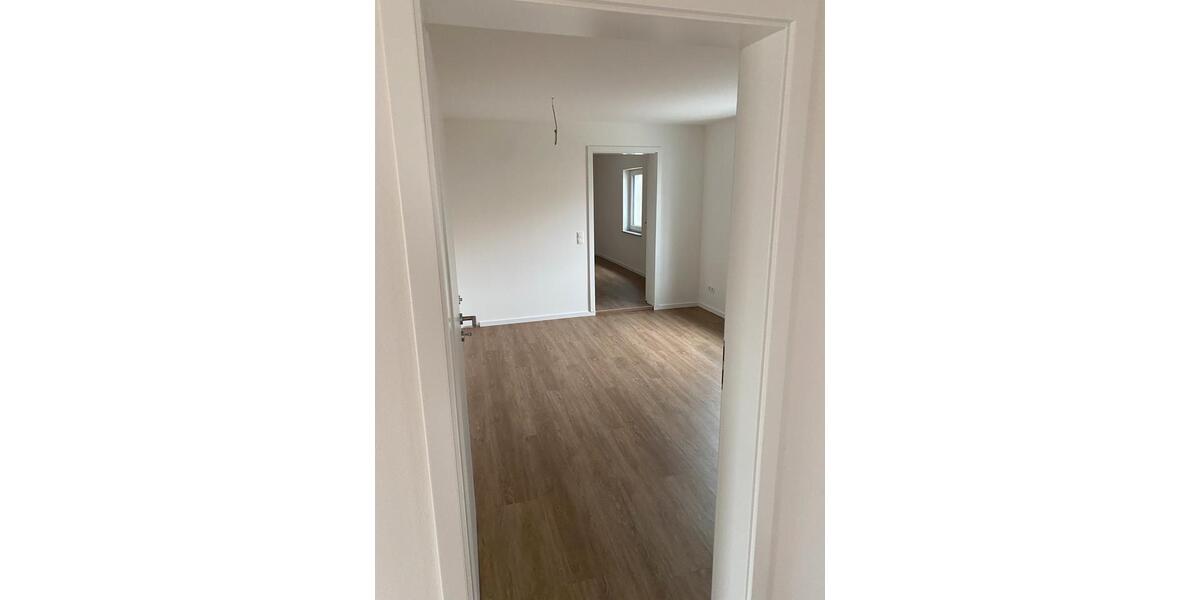 Etagenwohnung Jandelsbrunn - 4 Zimmer, 96 m&sup2;, 910&euro; | Angebot:25405456