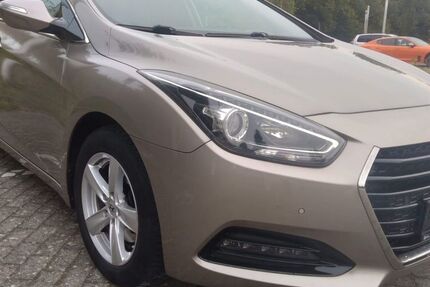 Hyundai i40 136.300 km 6.900 &euro; Ahrensburg 22926
