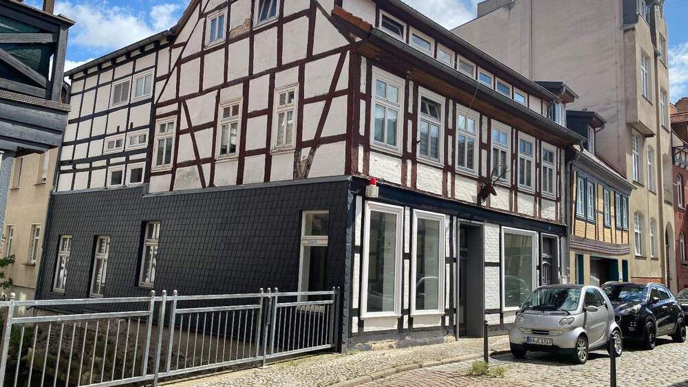 Etagenwohnung Salzwedel - 7 Zimmer, 181 m&sup2;, 89.000&euro; | Angebot:23813001