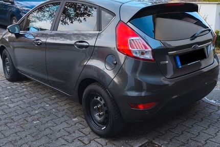 Ford Fiesta 153.000 km 5.400 &euro; München 81739