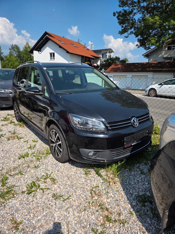 VW Touran 164.000 km 5.499 € Kolbermoor 83059