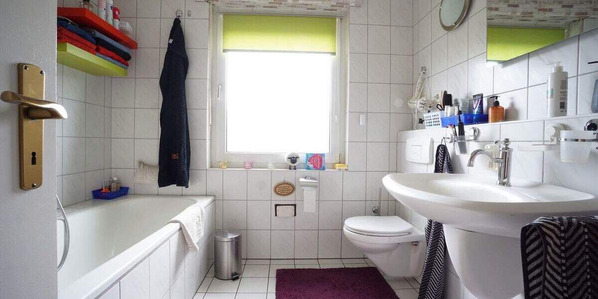 IMMOBILIEN GUMNIOR präsentiert: Einfamilienhaus mit großem Garten in ruhiger Wohnlage von Bad Bentheim 7 zimmer