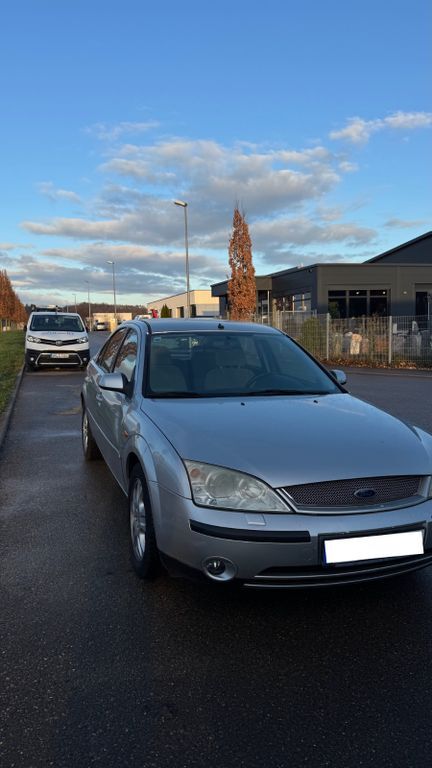 Ford Mondeo 146.000 km 2.200 € Winnenden 71364