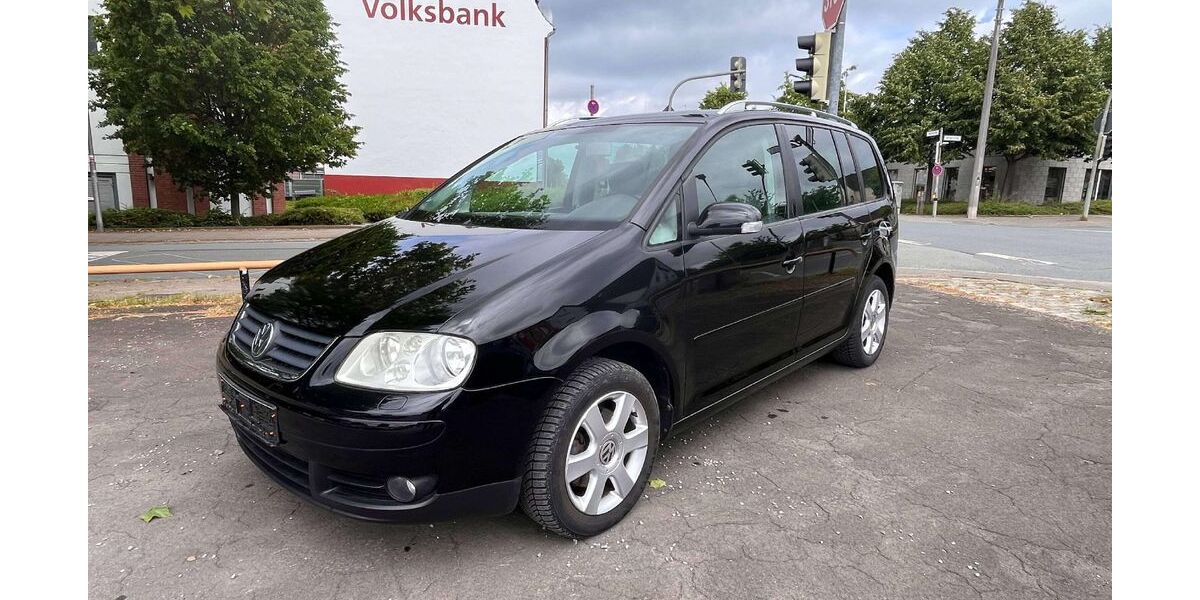 VW Touran 189.000 km 3.990 &euro; Herford 32049