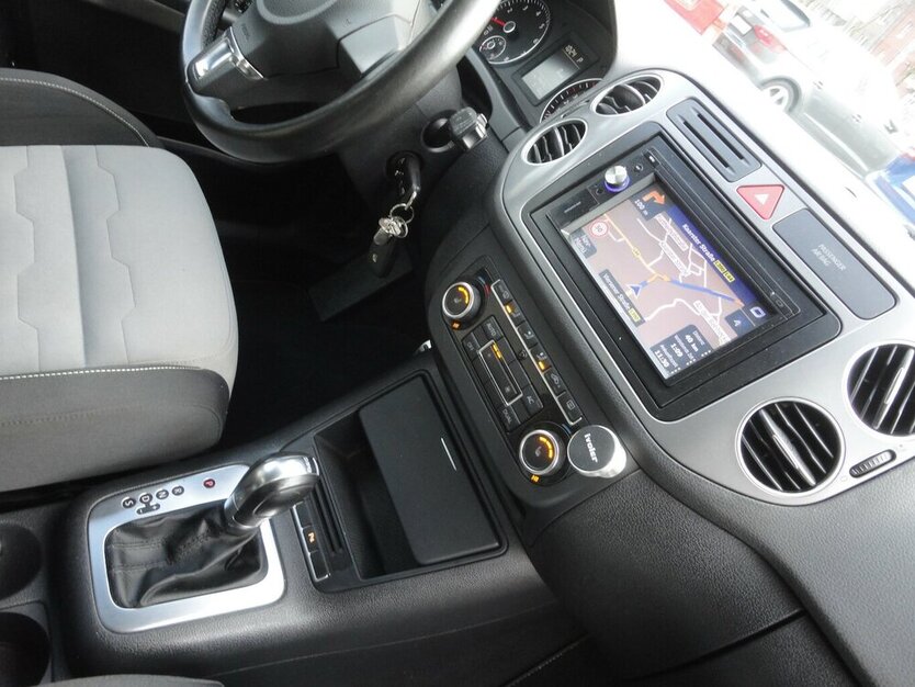 VW Golf Plus Cross 1.Hand+Autom+Klimatr+SHZ+PDC 91.000 km 10.990 € Neuss 41462