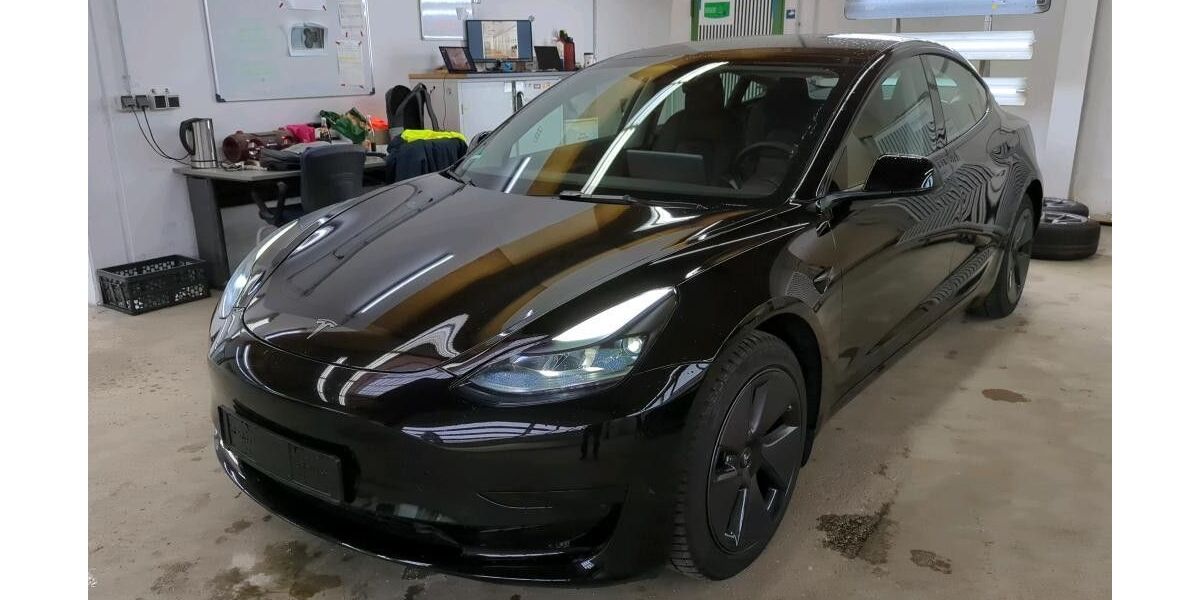 Tesla Model 3 56.000 km 25.990 &euro; Kirchberg/Untermitterdorf 94259