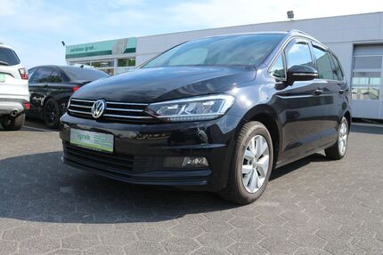 VW Touran 161.649 km 17.990 &euro; Paderborn Schloß-Neuhaus 33104