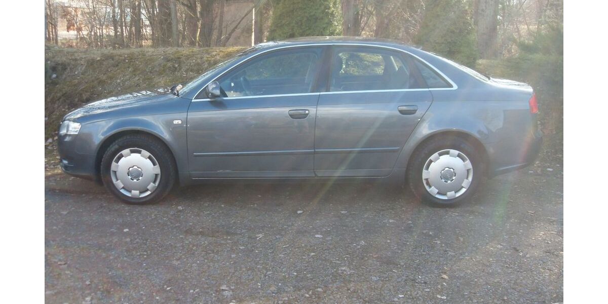 Audi A4 214.500 km 3.575 &euro; Gräfenhainichen 06773