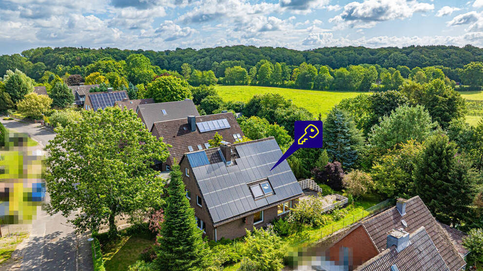 Großzügiges Ein-Zweifamilienhaus mit großem Garten in Feldrandlage in Boksee