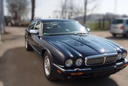 Jaguar Daimler 110.942 km 22.900 &euro; Warburg 34414