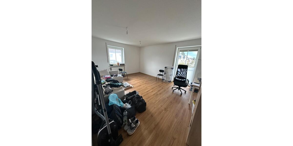 Etagenwohnung Roding - 3 Zimmer, 74 m&sup2;, 910&euro; | Angebot:26300689