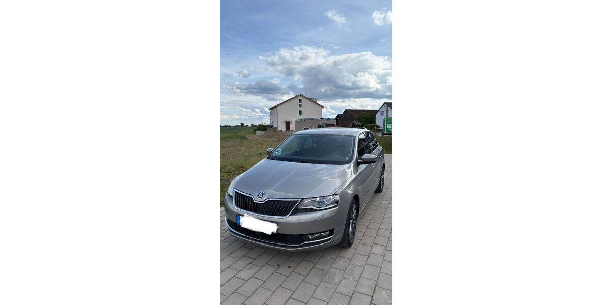 Skoda Rapid 114.000 km 9.999 &euro; Mintraching 93098