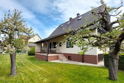 Wunderschönes, renoviertes Einfamilienhaus in Stadtrandlage 7 zimmer