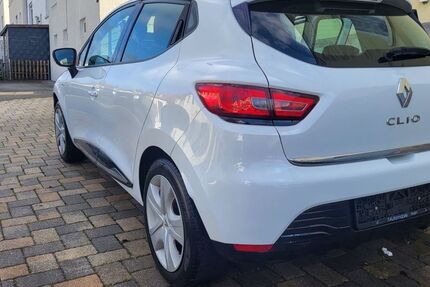 Renault Clio 101.000 km 6.850 € Siegen 57080