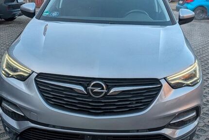 Opel Grandland (X) 60.700 km 11.400 &euro; Chemnitz 09114