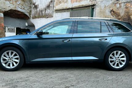 Skoda Superb 103.000 km 17.900 &euro; Saarbrücken 66117