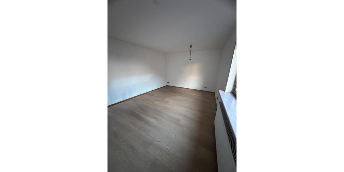 Etagenwohnung Calw - 3 Zimmer, 88 m&sup2;, 1.208&euro; | Angebot:26302572