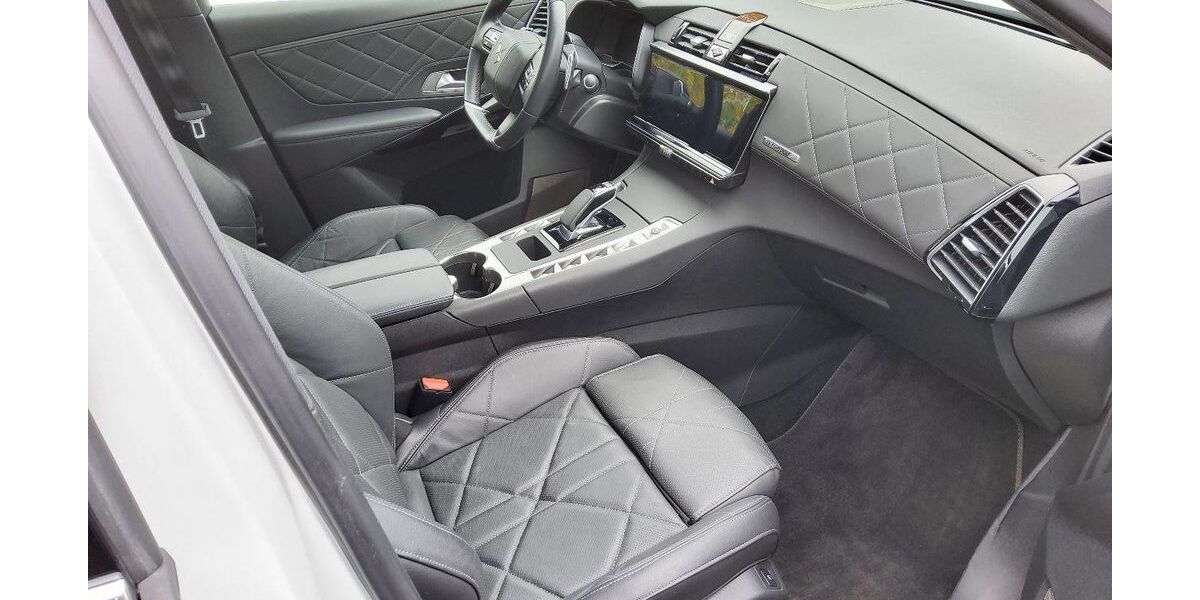 DS Automobiles DS7 (Crossback) 42.742 km 26.555 &euro; Röthenbach a. d. Pegnitz 90552