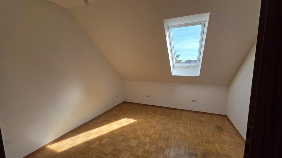 Doppelhaushälfte Herzogenaurach - 5 Zimmer, 120 m&sup2;, 1.650&euro; | Angebot:26312679