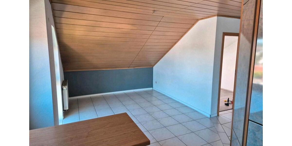 Dachgeschoßwohnung Marktheidenfeld - 2.5 Zimmer, 77 m&sup2;, 240.000&euro; | Angebot:26709545