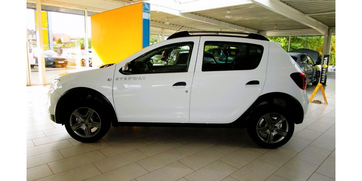 Dacia Sandero 25.400 km 10.880 &euro; Artern 06556