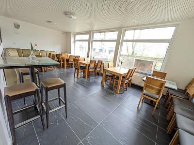 VOLL EINGERICHTET: GASTSTÄTTE, KONFERENZRAUM