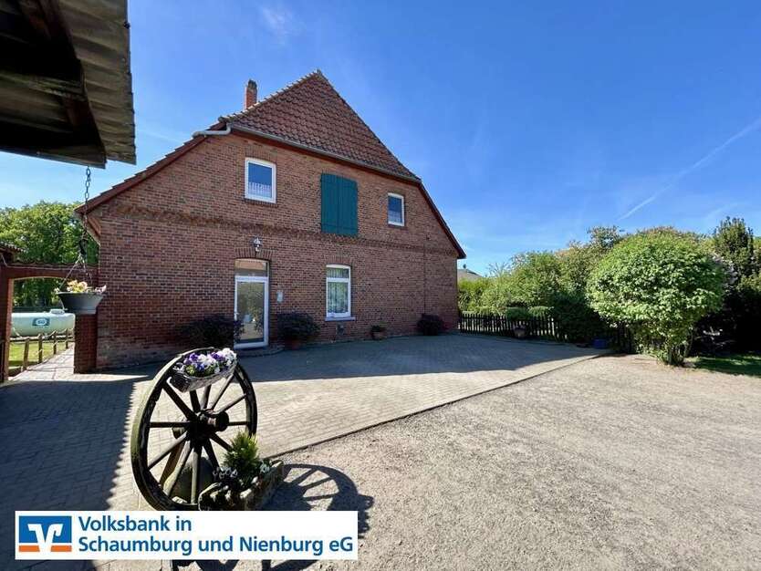 Haus zum Kaufen in Haßbergen 288.000 € 224 m²