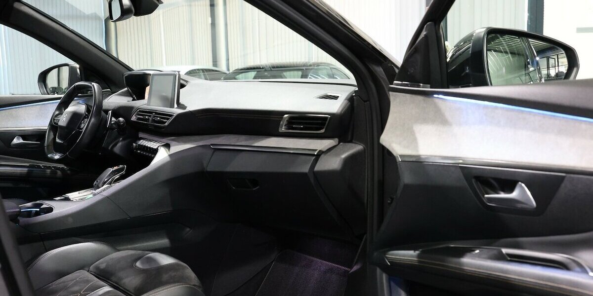 Peugeot 3008 2.0 BLUE-HDI 180 GT-LINE-SPORT / I-COCKPIT 138.000 km 17.444 &euro; Hamm 59077