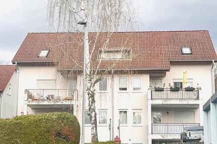 4 Zimmerwohnung direkt in Müllheim! WohnZimmer 3x SchlafZimmer 2x Bad KücheBalkonStellplatz