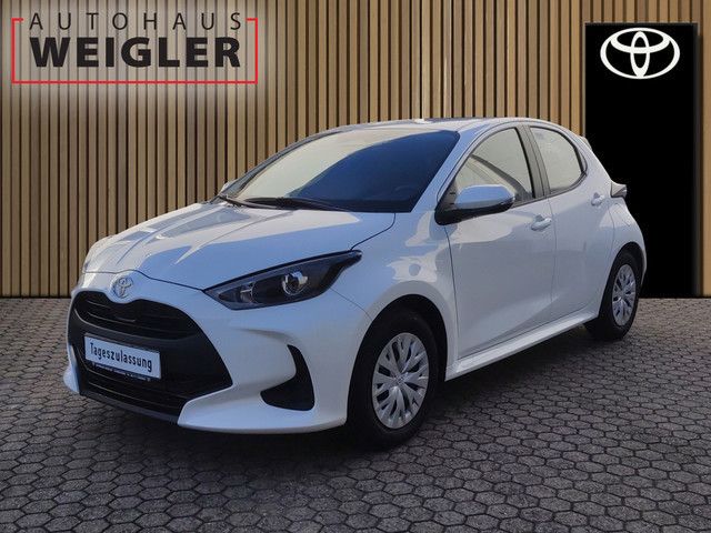 Toyota Yaris 2.500 km 23.940 &euro; Leverkusen 51381