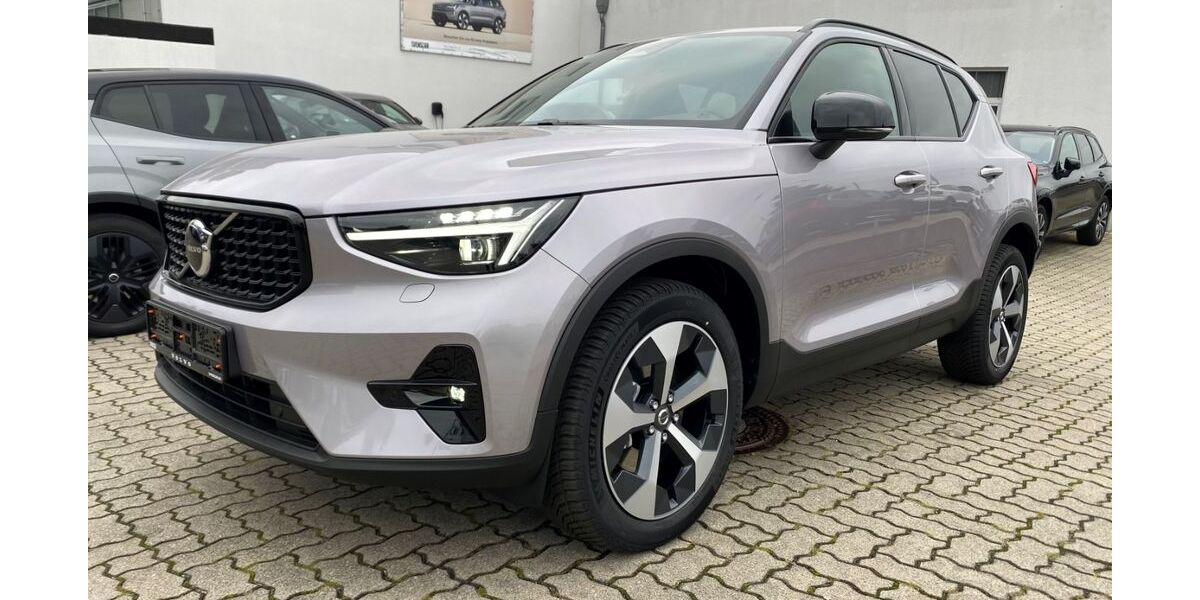 Volvo XC40 9.990 km 41.990 &euro; Fürth 90765