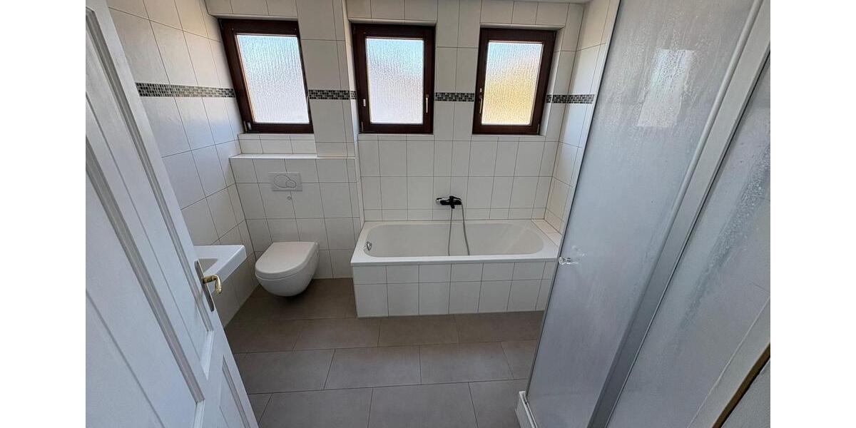 Etagenwohnung Kirchheimbolanden - 4 Zimmer, 110 m&sup2;, 1.100&euro; | Angebot:26705958