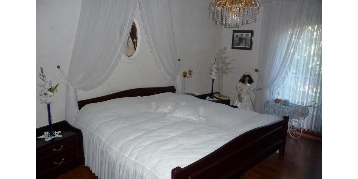 Bungalow Lingenfeld - 5 Zimmer, 220 m&sup2;, 690.000&euro; | Angebot:26356060