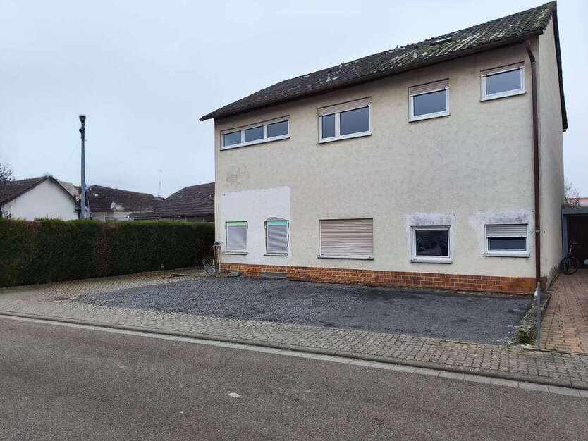 Haus zum Kaufen in Lustadt 640.000 € 200 m²