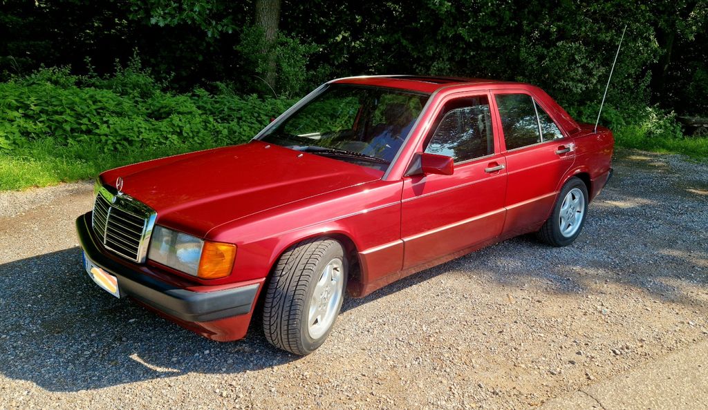 Mercedes-Benz 190 136.300 km 12.999 &euro; Grefrath 47929