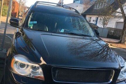 Volvo XC90 137.000 km 13.400 &euro; Düsseldorf 40593