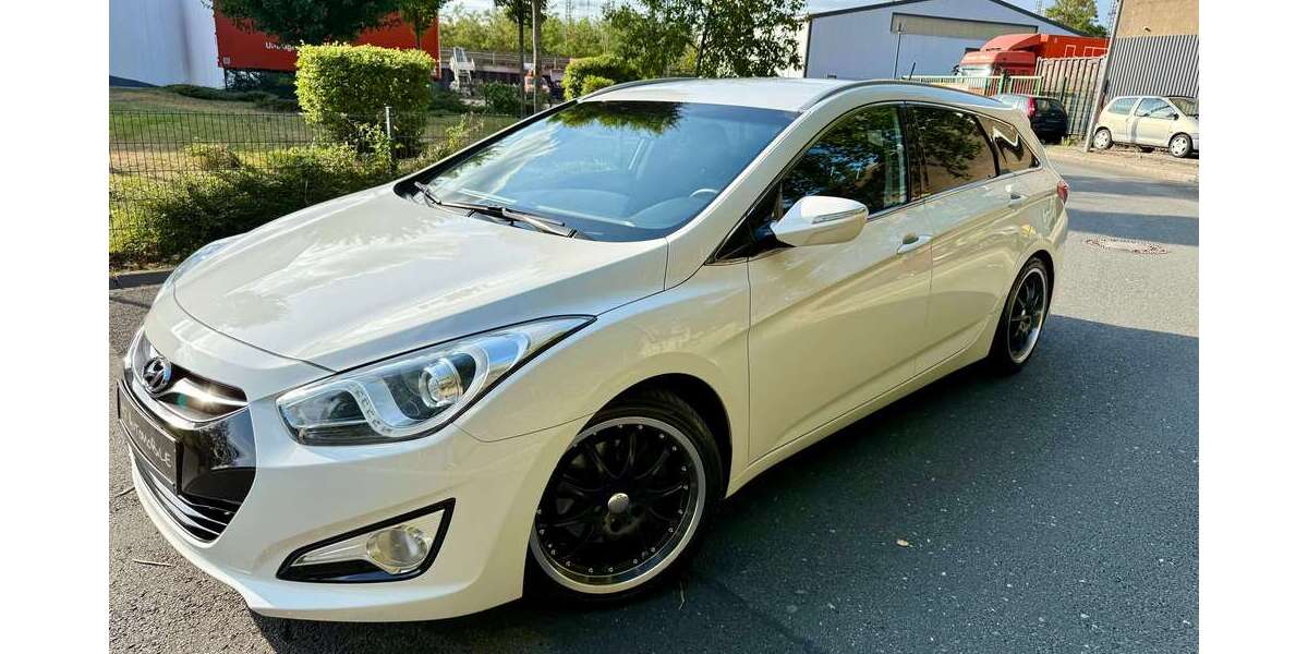 Hyundai i40 91.400 km 8.990 € Oberhausen 46045