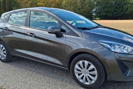 Ford Fiesta 60.900 km 8.890 &euro; Straelen-Herongen 47638