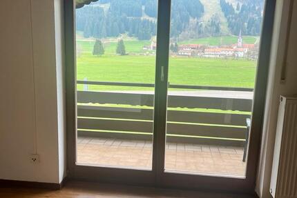 Zwei Zimmerwohnung mit Balkon zimmer